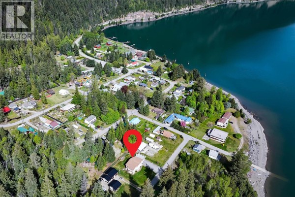 309 Kootenay Street, Lardeau, BC, photo 3