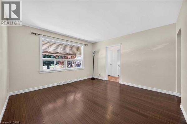 Eat in kitchen - 309 Lasalle Avenue, Oshawa, ON L1H5Y7 Photo 5