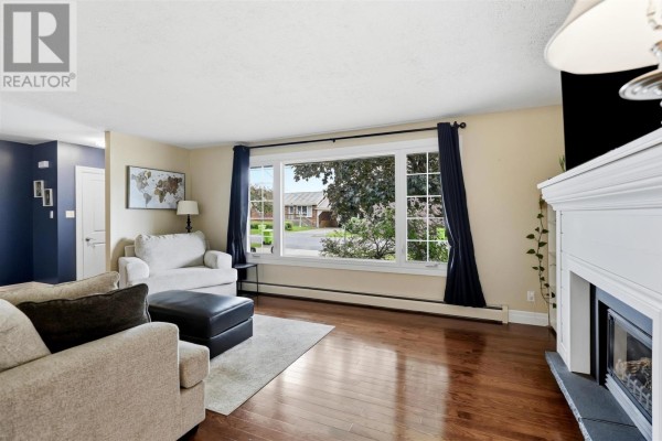 Den - 309 Whitney Ave, Sault Ste  Marie, ON P6C5L9 Photo 5