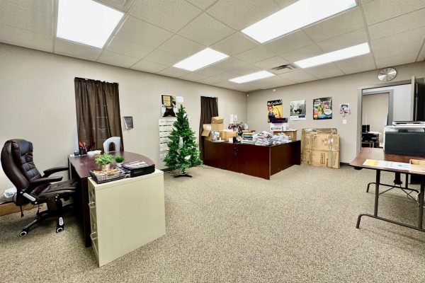 309 Youville St, Winnipeg, MB, photo 2