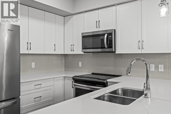 3pc Ensuite bath - 3090 Burtch Road Unit# 102, Kelowna, BC V1W5G9 Photo 5