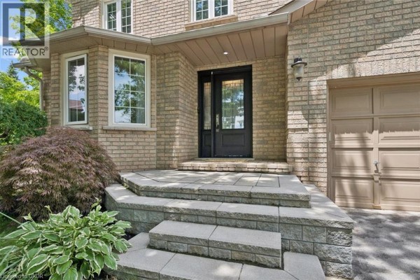 3092 Shannon Crescent, Oakville, ON, photo 2