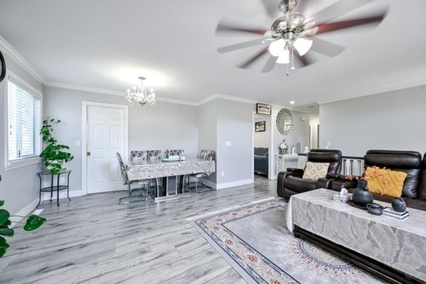 30921 Sandpiper Drive, Abbotsford, BC V2T5G6 Photo 4