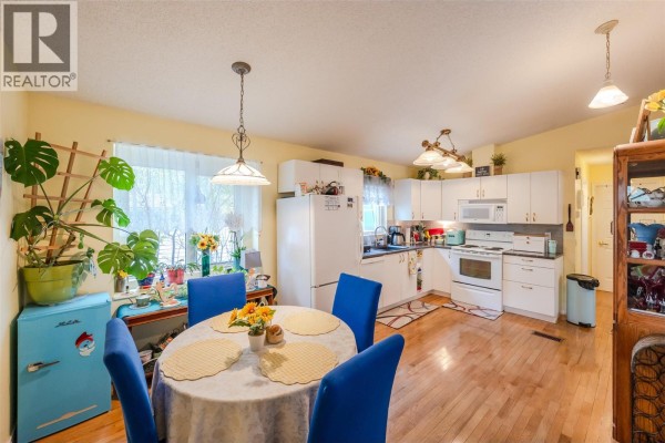 Kitchen - 3096 South Main Street Unit# 10, Penticton, BC V2A6G5 Photo 3