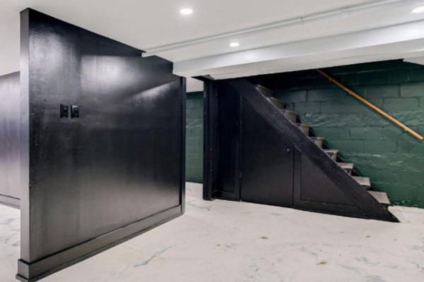 3097 Dundas Street W, Toronto, ON M6P1Z9 Photo 5