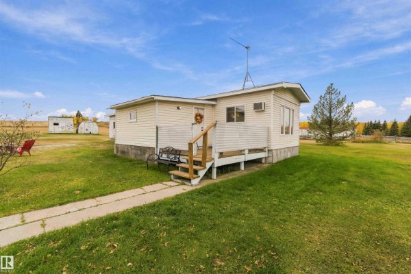 Dining room - 31, 23319 Twp Rd 572, Rural Sturgeon County, AB T0A1N5 Photo 2