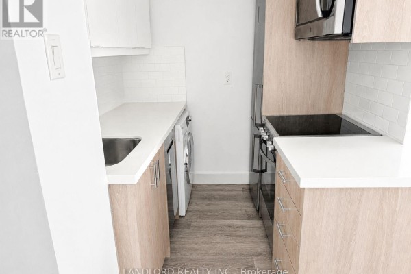 Dining room - 31 - 140 Springhurst Avenue, Toronto, ON M6K1C1 Photo 2