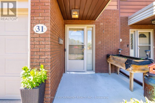 31 - 23 Watsons Lane, Hamilton, ON, photo 3