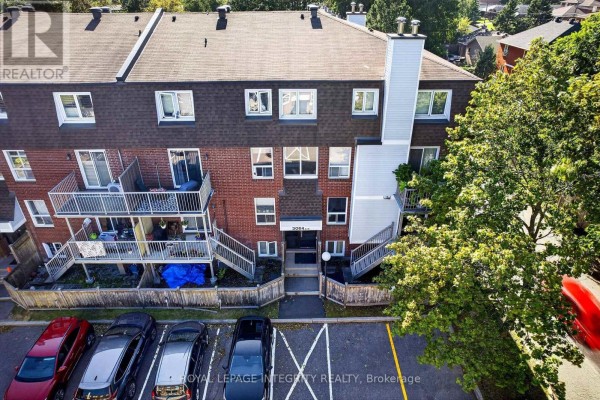 31 - 3064a Councillor's Way, Ottawa