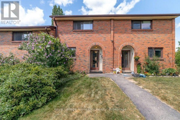 Living room - 31 - 35 Rhonda Road, Guelph, ON N1H6H1 Photo 4