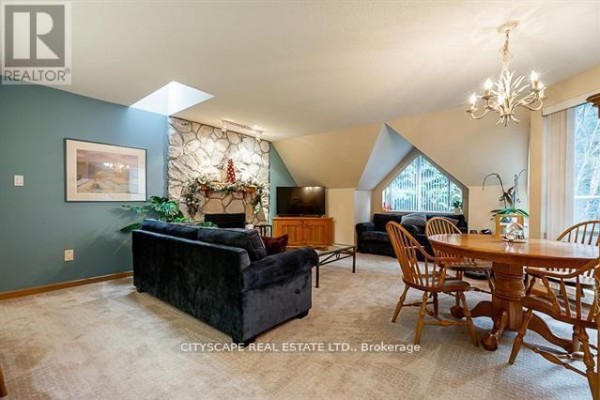 Eating area - 31 - 4636 Blackcomb Way, Bc, BC V8E0H2 Photo 5