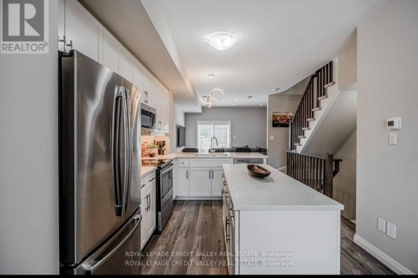 31 - 720 Grey Street, Brantford, ON N3S0K2 Photo 3
