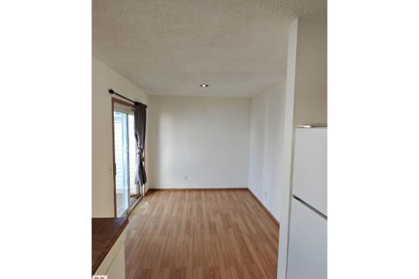 #31 10909 106 St Nw Nw, Edmonton, AB, photo 2