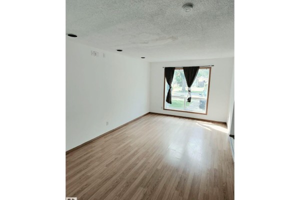 #31 10909 106 St Nw Nw, Edmonton, AB, photo 3