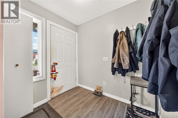 Family room - 31 Cariboo Drive, Elkford, BC V0B1H0 Photo 3