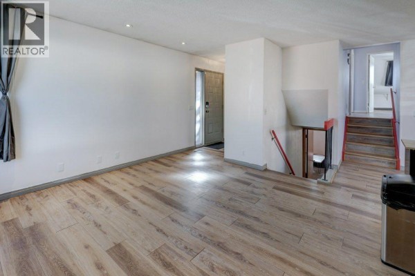 Bedroom - 31 Castledale Way Ne, Calgary, AB T3J1X6 Photo 4