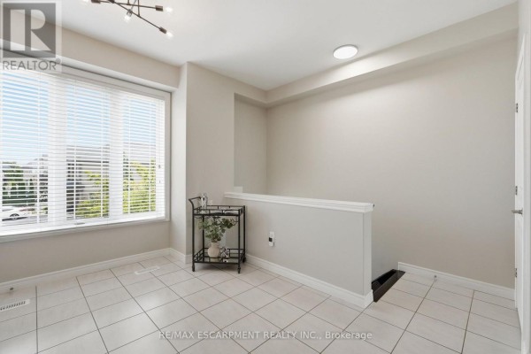 31 Edenrock Drive, Hamilton, ON, photo 3