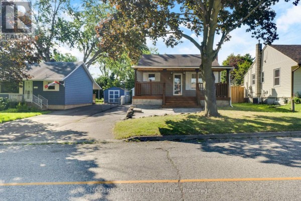 Living room - 31 Elm Street, Ajax, ON L1S1W5 Photo 2