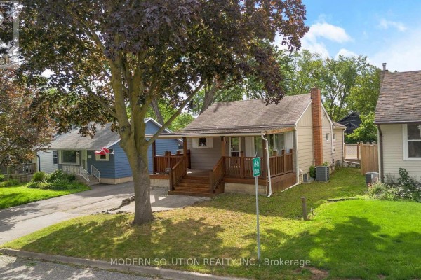 Primary Bedroom - 31 Elm Street, Ajax, ON L1S1W5 Photo 3
