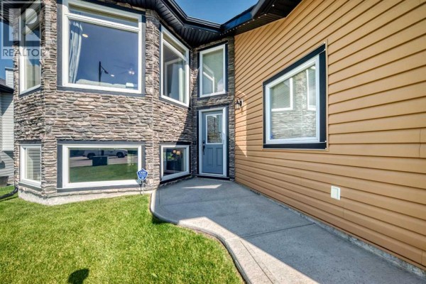 31 Erhart Close, Olds, AB, photo 2