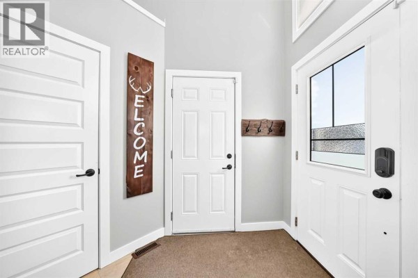 31 Erhart Close, Olds, AB, photo 3