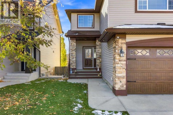 Living room - 31 Evansmeade Crescent Nw, Calgary, AB T3P1C1 Photo 2