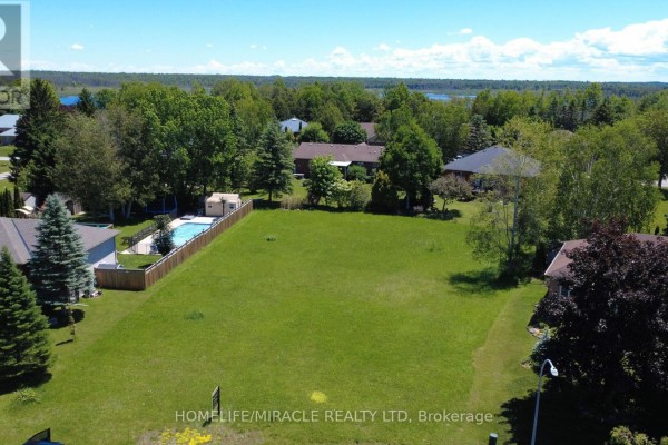 31 Fairway Crescent, Wasaga Beach, ON L9Z1B9 Photo 3