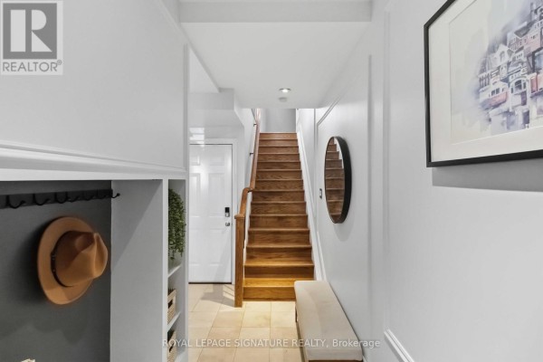 Dining room - 31 Furrow Lane, Toronto, ON M8Z0A2 Photo 3