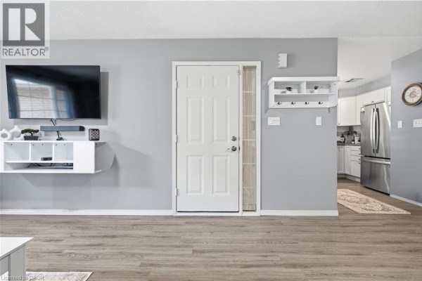 Recreation room - 31 Galileo Boulevard, Brantford, ON N3R7Y3 Photo 5