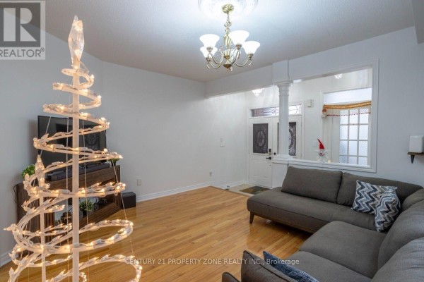 Kitchen - 31 Game Creek Crescent, Brampton, ON L7A0K3 Photo 4