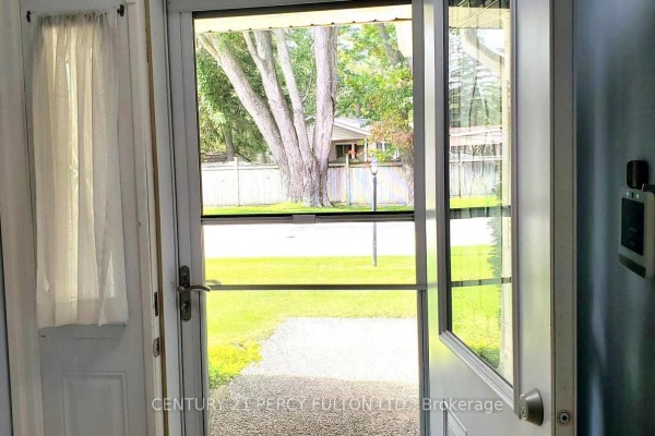Kitchen - 31 Greenway Drive, Wasaga Beach, ON L9Z0E6 Photo 2