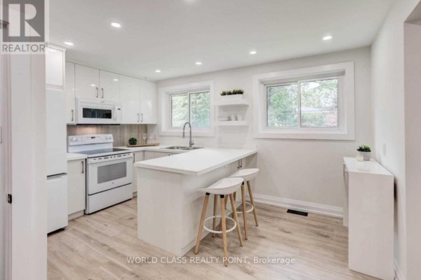 Kitchen - 31 Grove Park Crescent, Toronto, ON M2J2C7 Photo 4