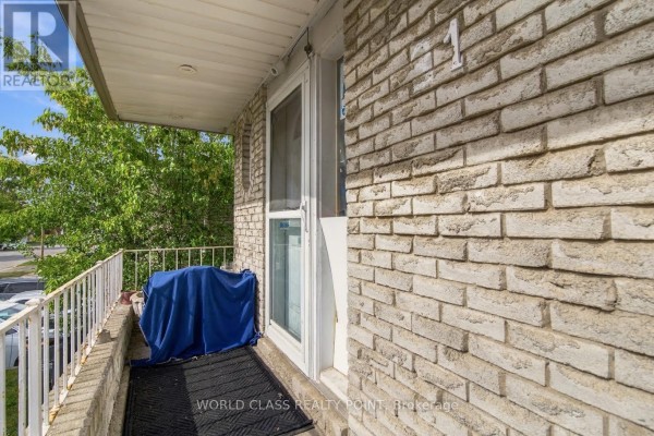 Bedroom 3 - 31 Ivybridge Drive, Brampton, ON L6V2X1 Photo 3
