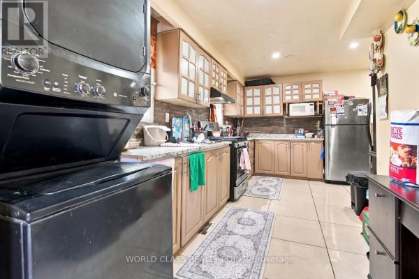 Dining room - 31 Ivybridge Drive, Brampton, ON L6V2X1 Photo 4