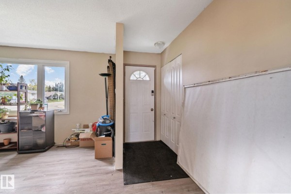 Primary Bedroom - 31 Linden St, Spruce Grove, AB T7X2G5 Photo 4