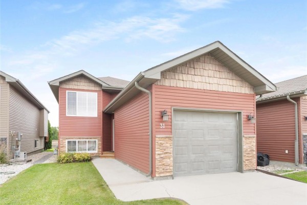 31 Lyndhurst Gate, Steinbach