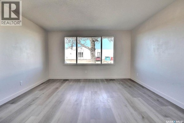 Bedroom - 31 Mackenzie Way, Regina, SK S4N5M7 Photo 5