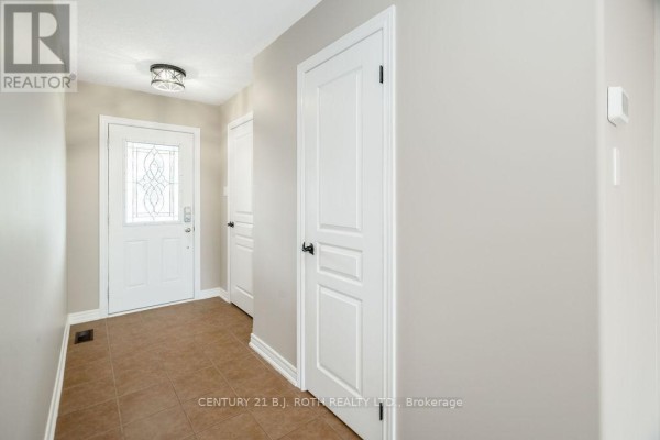 31 Mcmulkin Street, New Tecumseth, ON L9R0A9 Photo 4