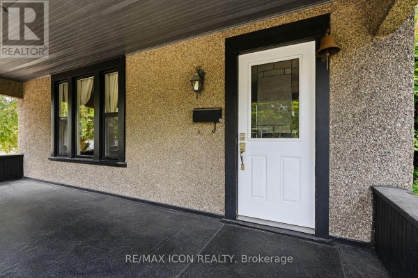 Recreational, Games room - 31 Mount Pleasant Avenue, London North, ON N6H1C8 Photo 2
