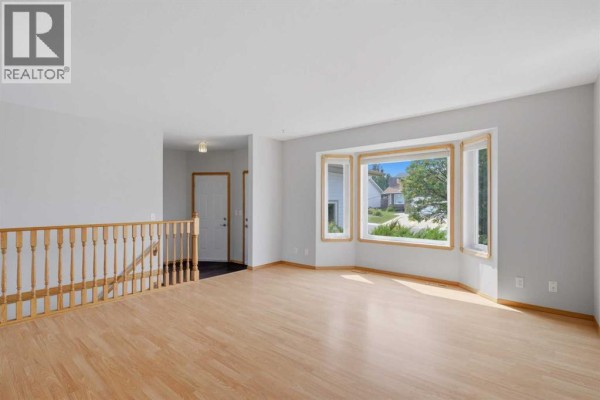 Dining room - 31 Palmer Close, Sylvan Lake, AB T4S1K3 Photo 5