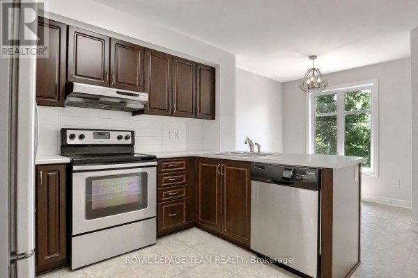 31 Pritchard Drive, Ottawa, ON, photo 3