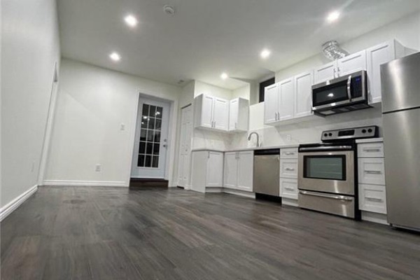31 Sofitel Drive, Kitchener, ON, photo 2