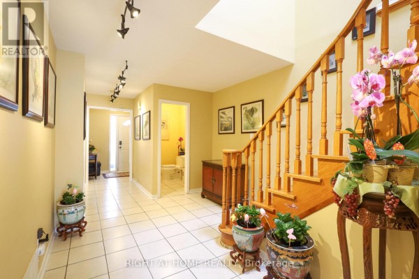 Kitchen - 31 Stargell Crescent, Markham, ON L3P4J7 Photo 5