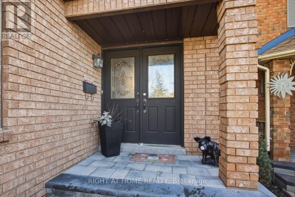 31 Sunbird Boulevard, Georgina, ON L4P3R9 Photo 2