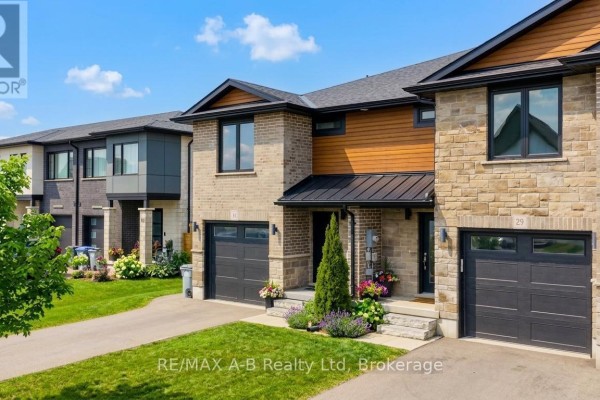 31 Trailside Drive, St  Marys, ON, photo 2