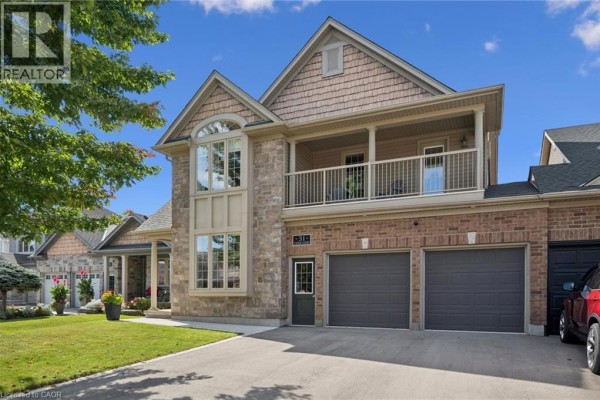 5pc Bathroom - 31 Zaduk Court, Conestogo, ON N0B1N0 Photo 2