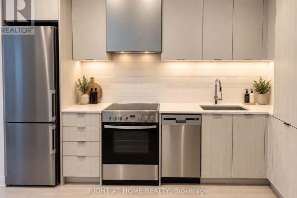 310 - 10 Gibbs Road, Toronto, ON M9B0E2 Photo 3