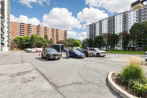 Primary Bedroom - 310 - 1100 Caven Street, Mississauga, ON L5G4N3 Photo 4
