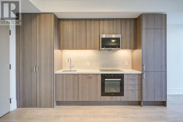 310 - 2450 Bloor Street W, Toronto, ON M6S0A9 Photo 5