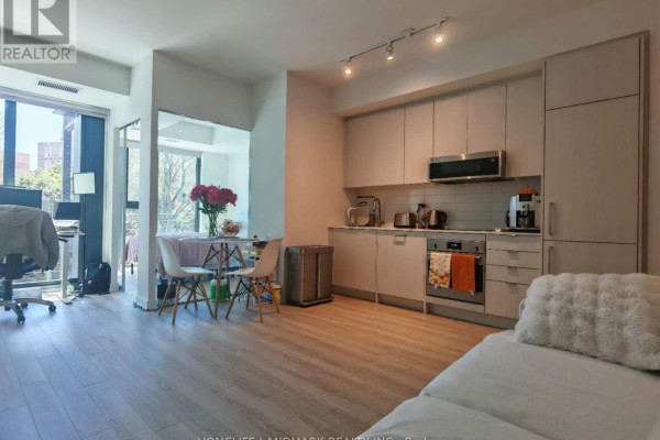 310 - 250 Lawrence Avenue W, Toronto, ON M5M1B2 Photo 5